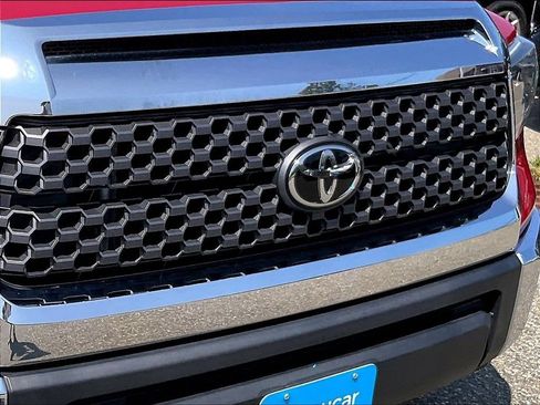 Used 2020 Toyota Tundra SR5 w/ TRD Off-Road Package AWD/4WD image 32