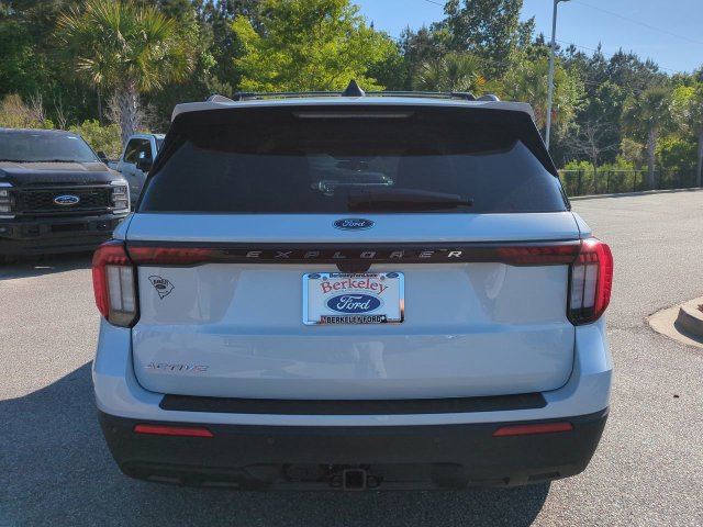 New 2026 Ford Explorer Active RWD image 5