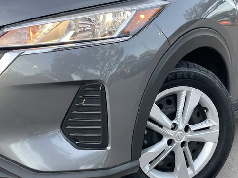 Used 2024 Nissan Kicks S image 8