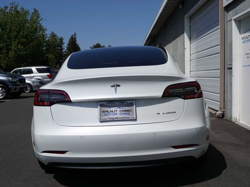 Used 2020 Tesla Model 3 Long Range image 15