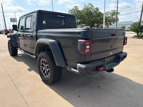 Used 2024 Jeep Gladiator Rubicon AWD/4WD image 5