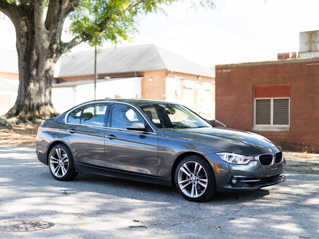 Used 2017 BMW 330i Sedan RWD image 6