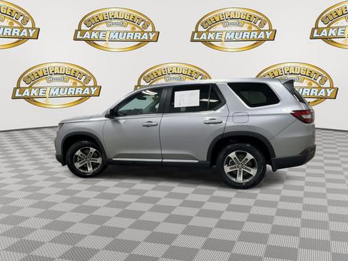 Used 2025 Honda Pilot EX-L image 8