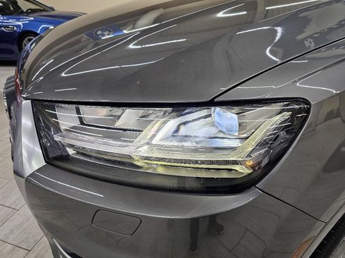 Used 2018 Audi Q7 3.0T Premium Plus w/ Premium Plus Package image 11
