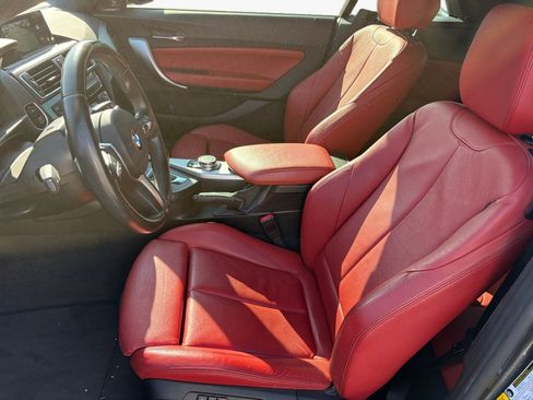 Used 2015 BMW M235i Convertible image 9