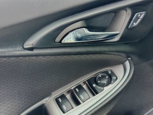 Used 2024 Chevrolet Malibu LT FWD image 21