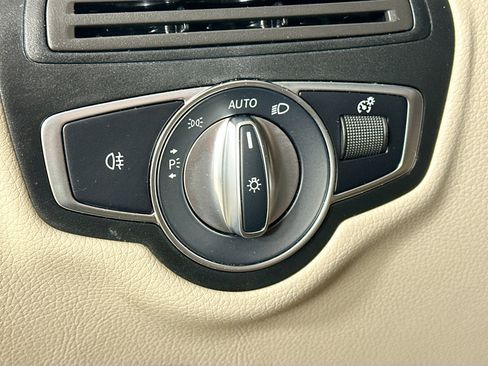 Certified 2022 Mercedes-Benz GLC 300 4MATIC image 10