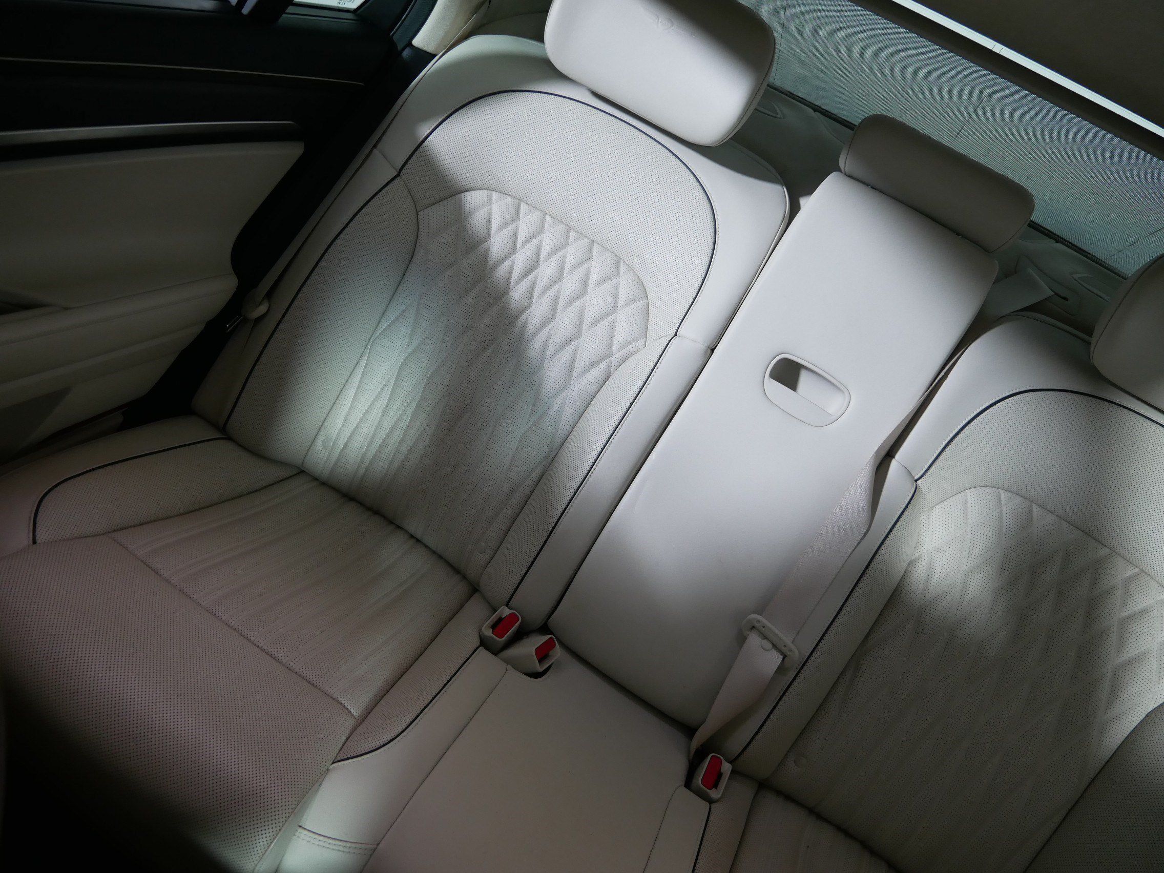 Used 2022 Genesis G90 3.3T Premium AWD/4WD image 12