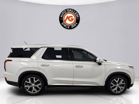 Used 2020 Hyundai Palisade SEL w/ Convenience Package FWD image 3