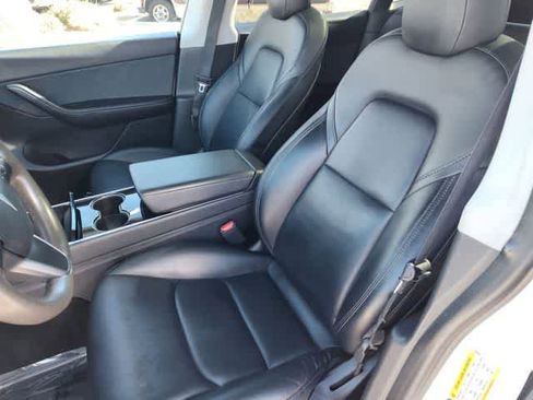 Used 2020 Tesla Model Y Long Range image 14