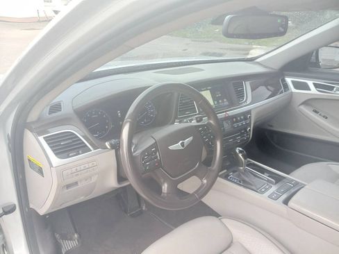 Used 2015 Hyundai Genesis 3.8 w/ Option Group 03 RWD image 10