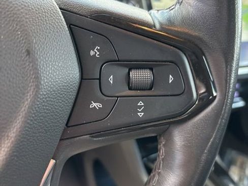 Used 2023 Chevrolet Bolt EUV Premier w/ Sun & Sound Package FWD image 24