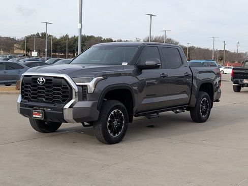 Used 2024 Toyota Tundra SR5 image 10