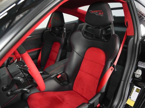 Used 2019 Porsche 911 GT2 RS RWD image 43