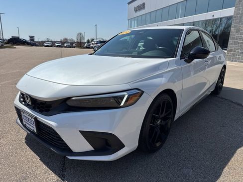 Used 2023 Honda Civic Sport image 5