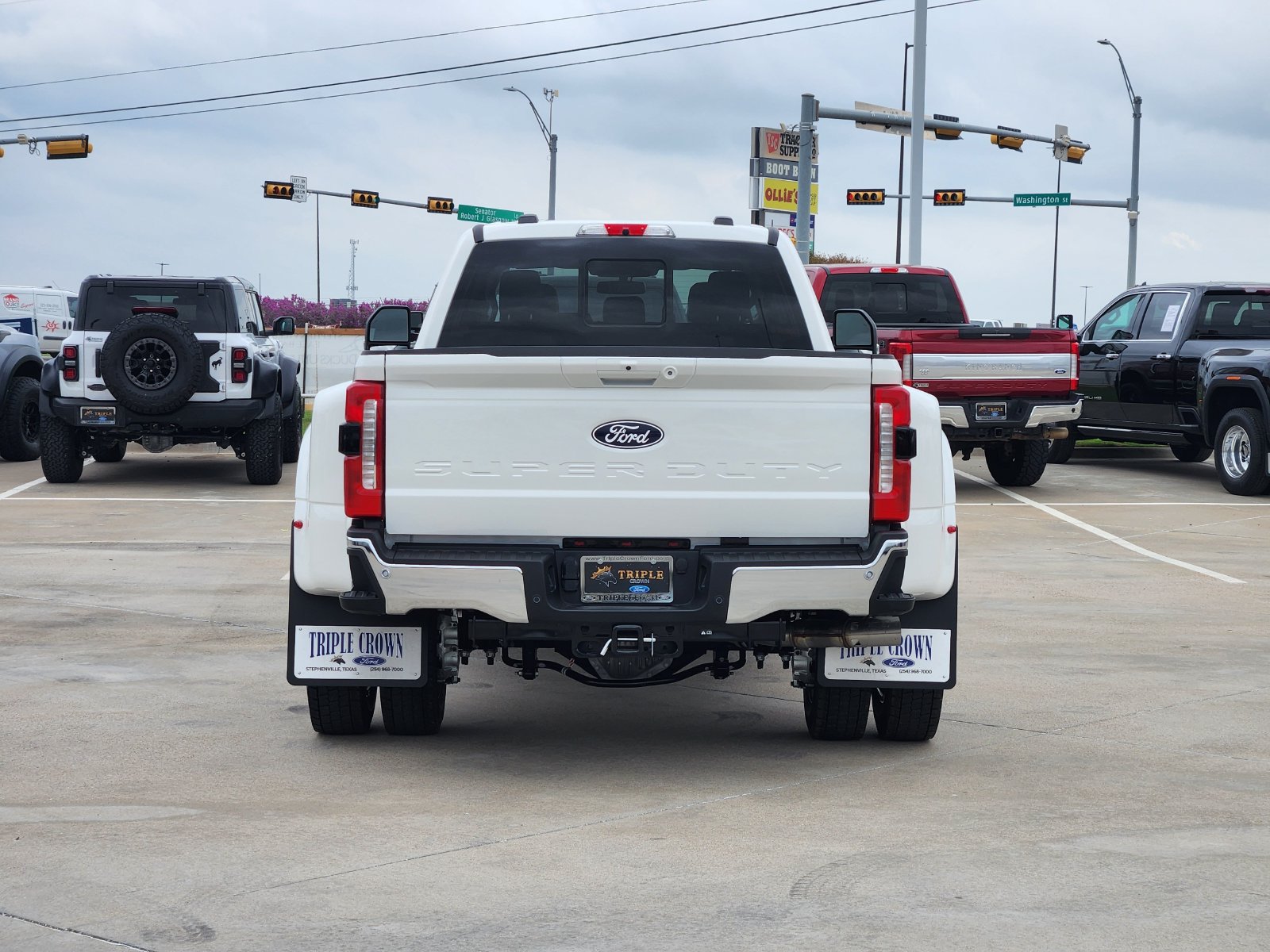 New 2027 Ford F450 Lariat w/ Lariat Premium Package AWD/4WD image 8