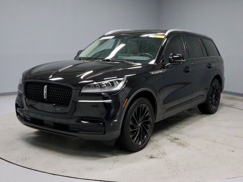 Used 2023 Lincoln Aviator Reserve w/ Class IV Trailer Tow Package image 9