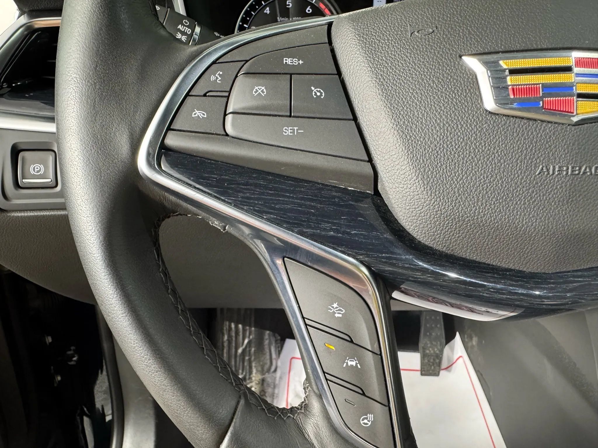 Used 2024 Cadillac XT5 Premium Luxury w/ LPO, Floor Liner Package AWD/4WD image 15