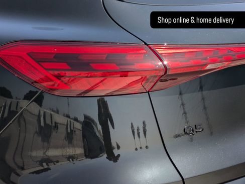 Used 2025 Audi Q5 Premium w/ Convenience Package image 19