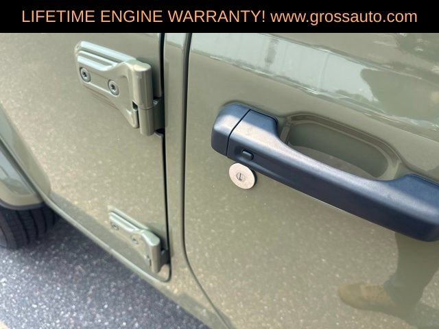 Used 2026 Jeep Wrangler Unlimited Sahara AWD/4WD image 12