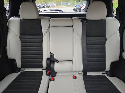 New 2025 Mitsubishi Outlander SE image 24