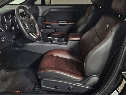 Used 2014 Dodge Challenger R/T image 20