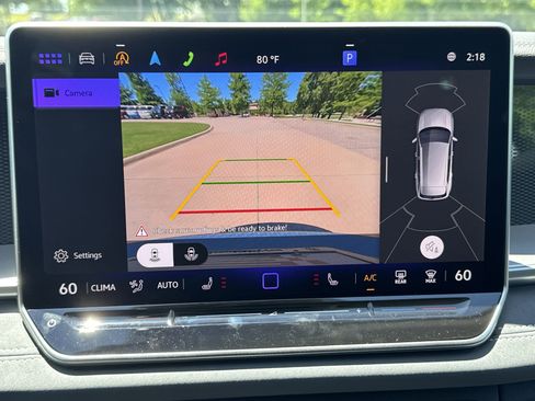 Used 2025 Volkswagen Tiguan SE image 13