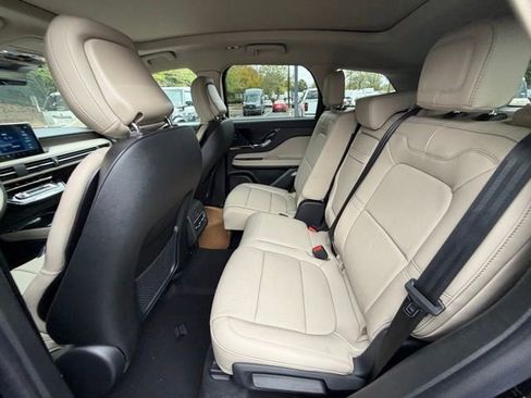 New 2026 Lincoln Corsair Reserve image 14