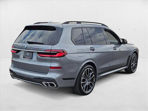 Used 2026 BMW X7 M60i image 2