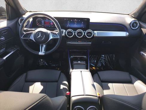 Certified 2025 Mercedes-Benz GLB 250 image 21