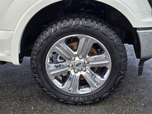 Used 2019 Ford F150 Lariat w/ Equipment Group 502A Luxury image 9