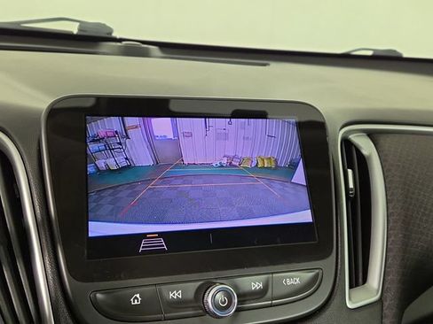 Used 2020 Chevrolet Malibu LS FWD image 17