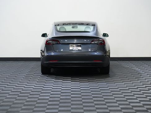 Used 2019 Tesla Model 3 Performance image 7