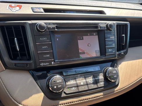 Used 2014 Toyota RAV4 XLE image 10