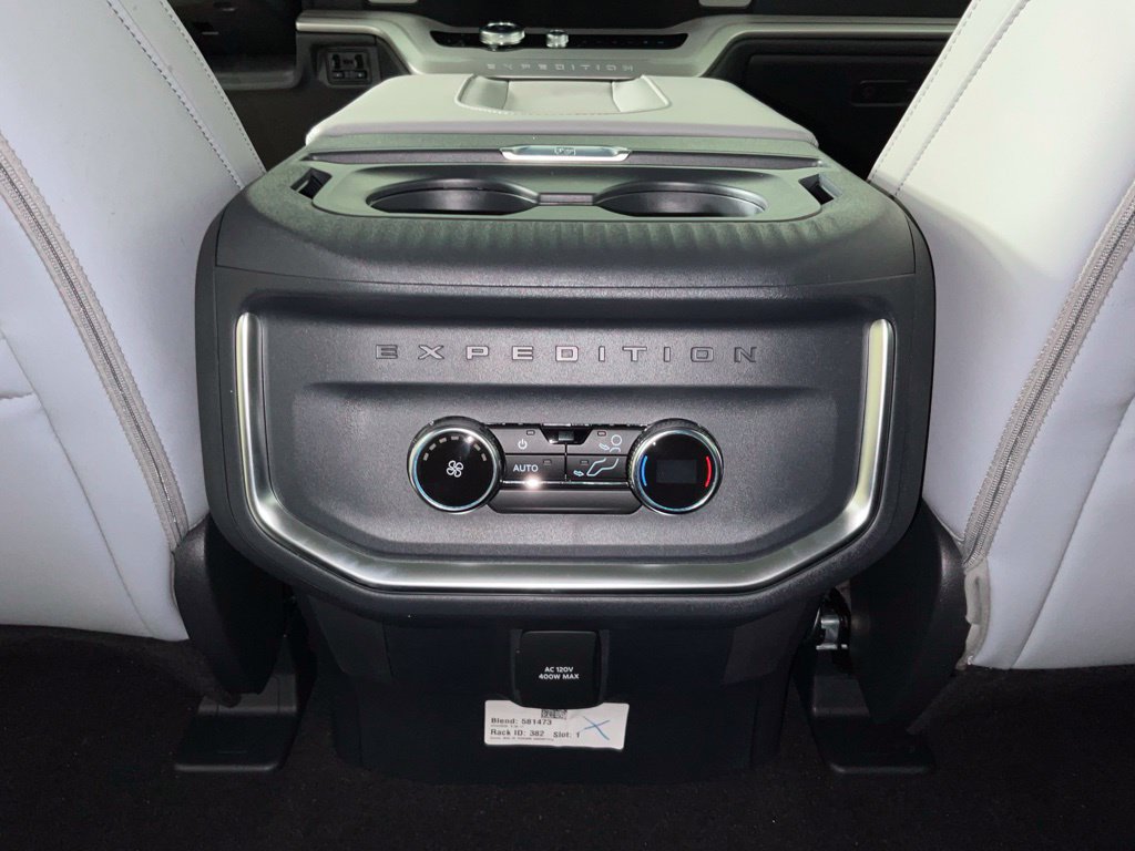 New 2026 Ford Expedition Active RWD image 18