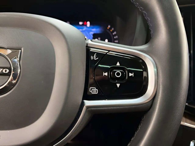 Used 2023 Volvo XC60 B5 Plus w/ Climate Package AWD/4WD image 35