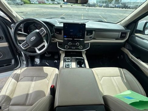 Used 2024 Ford Expedition Max Limited AWD/4WD image 17