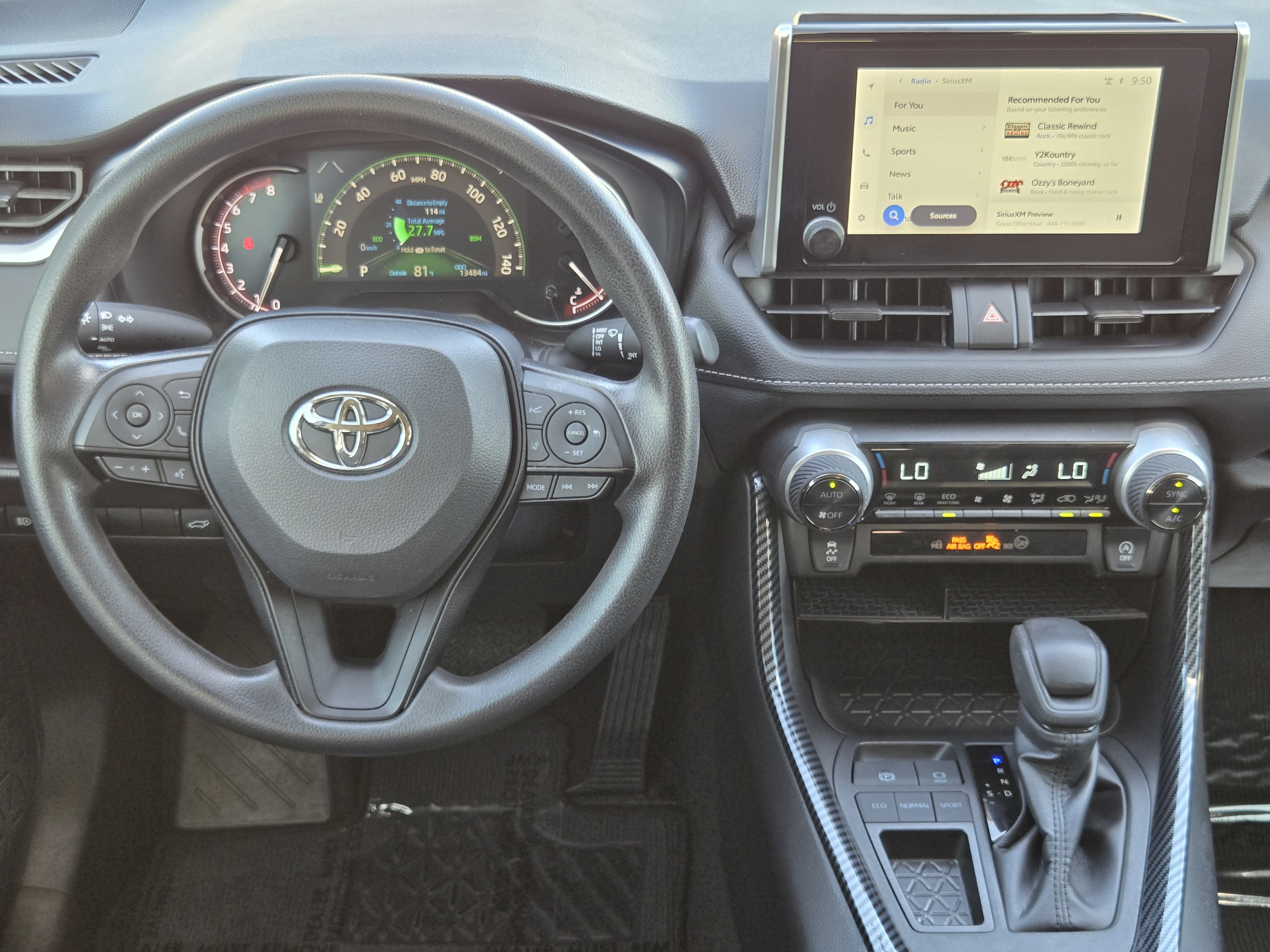 Used 2024 Toyota RAV4 XLE w/ Convenience Package FWD image 28