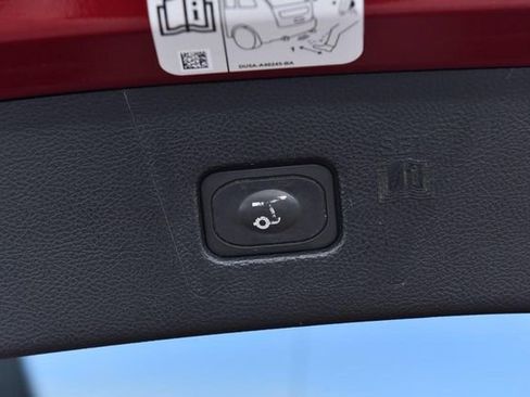 Used 2019 Ford Edge SEL w/ Equipment Group 201A FWD image 22