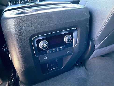 Used 2024 Chevrolet Tahoe LT AWD/4WD image 12