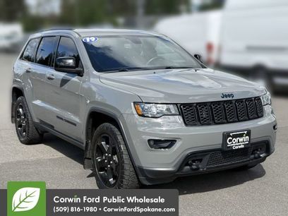 Used 2019 Jeep Grand Cherokee Laredo