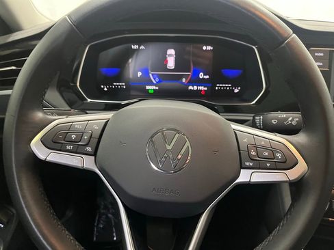 Certified 2023 Volkswagen Jetta SE w/ Panoramic Sunroof Package image 20