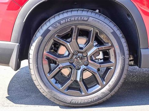 New 2025 Honda Pilot Touring image 8