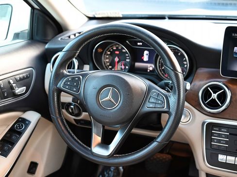 Certified 2019 Mercedes-Benz GLA 250 image 16