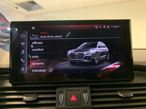 Used 2022 Audi SQ5 Premium Plus w/ Premium Plus Package image 29