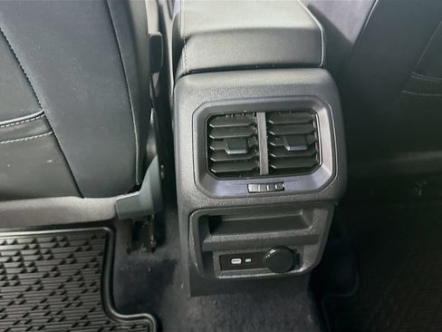 Used 2022 Volkswagen Tiguan SE AWD/4WD image 28