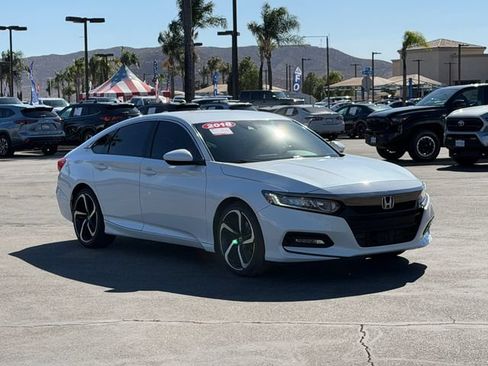 Used 2018 Honda Accord Sport image 3