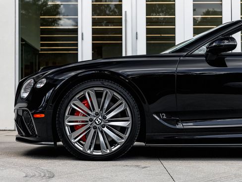 Used 2024 Bentley Continental GT Speed image 12