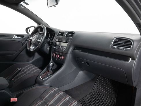 Used 2013 Volkswagen Golf 4-Door image 25