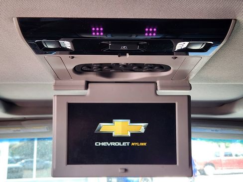 Used 2018 Chevrolet Tahoe Premier AWD/4WD image 11